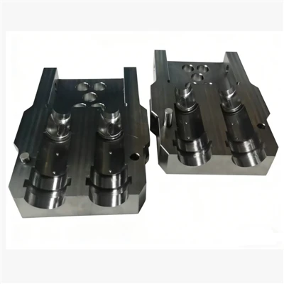 CNC 加工された金型